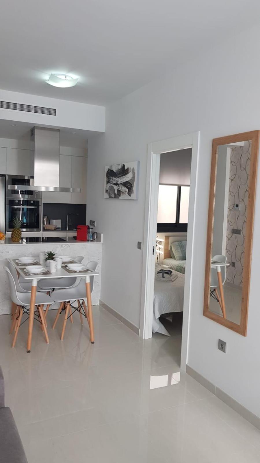 Brilliant Apartment Cibeles ตอร์เรเวียคา ภายนอก รูปภาพ